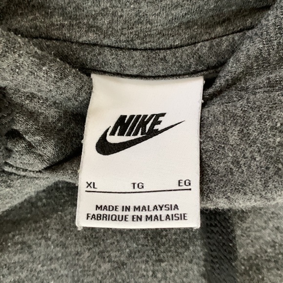 Men’s Nike solo swoosh hoodie - Picture 7 of 8